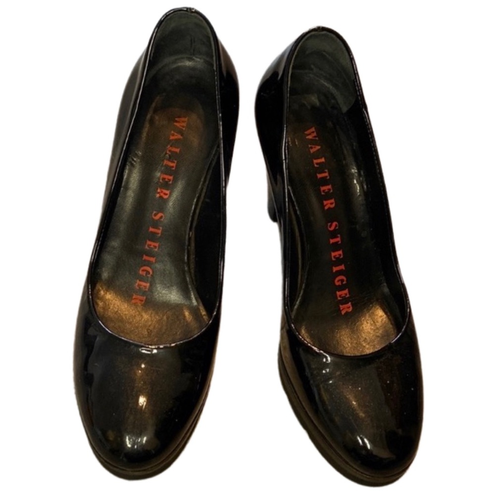 Walter Steiger heels in glossy black. 3” heel Size: 34 EU